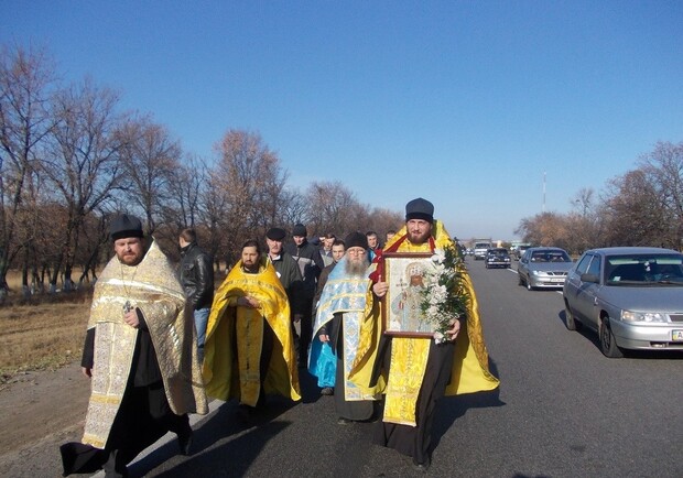 Крестный ход разделился на четыре этапа. Фото с сайта Харьковской епархии.