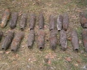 В Харькове возле жилых домов нашли боеприпасы. Фото с сафта ГУ МВД Украины в Харьковской области.