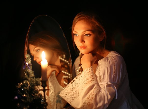 На Рождество многие девушки гадают на суженного. Фото: liveinternet.ru.