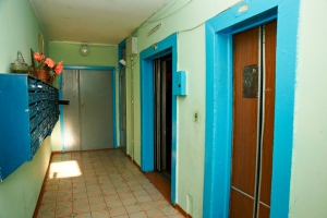 Лифт в доме по Социалистической был заблокирован системой торможения. Фото: city.kharkov.ua.