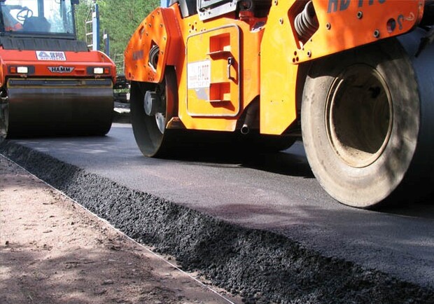 Общая сумма, выделенная на ремонт дорог, 319 миллионов гривен. Фото с сайта kievskaya.com.ua. 