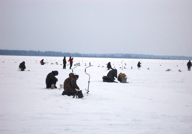 Подледный лов нынче актуален. Фото с сайта rybinsk.ru.