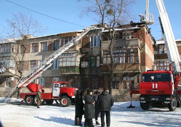 Пожарные расчеты в действии. Фото пресс-службы ГСЧС в Харьковской области.