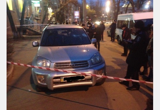 В Харькове расстреляли автомобиль. Фото с сайта АТН. 