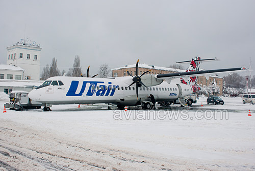 Ютейр сокращает количество рейсов. Фото с сайта utair.ua.