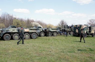 Украинские десантники расположились у блок-поста на границе Донецкой и Харьковской областей. Фото: mil.gov.ua