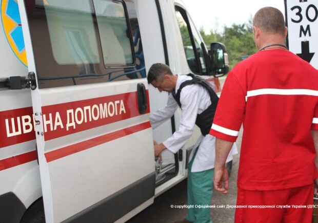 Новость - События - Раненого пограничника вертолетом доставили в Харьков