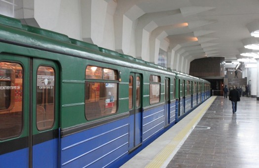 Новость - События - В Харькове наградили машиниста, который предотвратил трагедию в метро