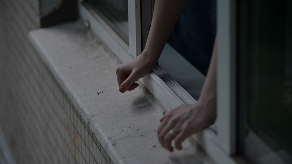 Новость - События - Выпрыгнул из окна высотки: в Харькове парень покончил с собой