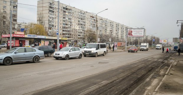 Новость - Транспорт и инфраструктура - Движение ограничено: на одной из харьковских улиц проводят ремонт дороги