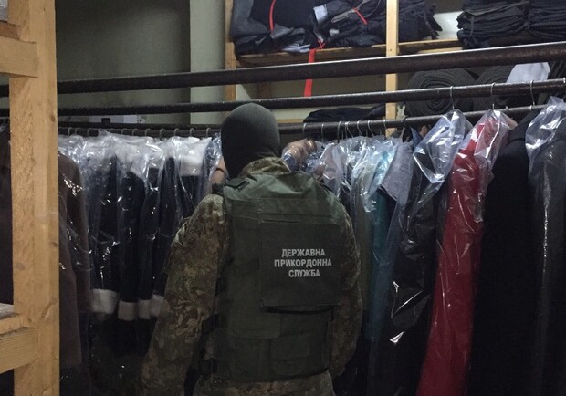 Новость - События - Абибас: в Харькове обнаружили цех по производству "брендовой" одежды
