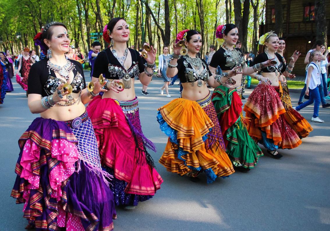 Новость - Досуг и еда - Фоторепортаж: в Харькове прошел карнавал культур