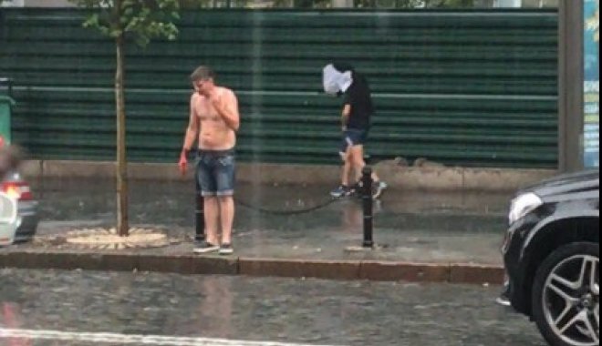 Новость - События - Видеофакт: в центре Харькова неадекватный мужчина резал вены и бросался под машины