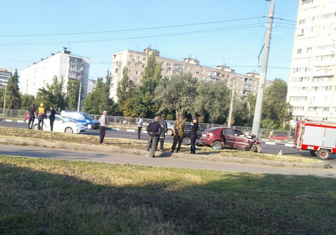 Новость - События - Трое погибших: на Гагарина  Daewoo Lanos влетел в столб