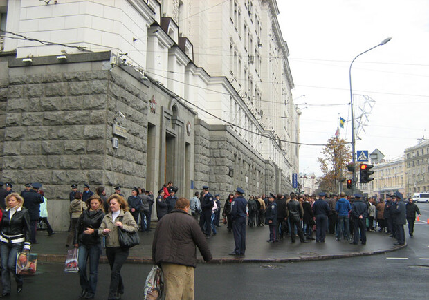 Горожане не хотят сокращения маршрутов и транспортной реформы. Фото sq.com.ua.