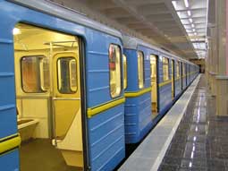На Новый год харьковское метро будет работать до 4 утра. 