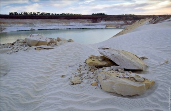 Песчаный кварцевый карьер (Голубое озеро) фото