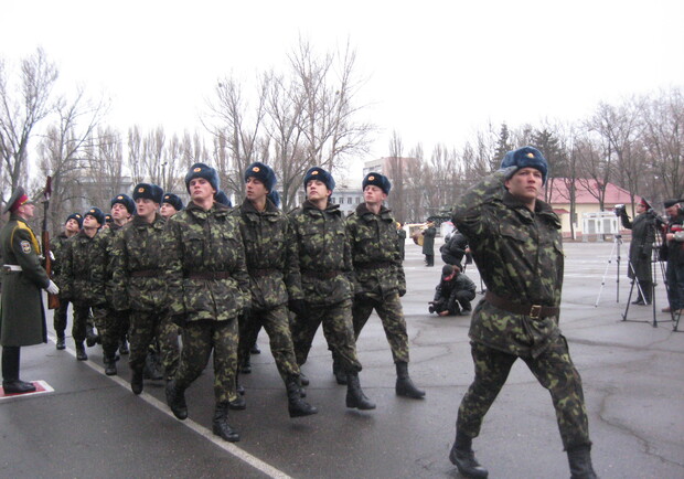 Фото kp.ua. Многие харьковские призывники будут служить "дома". 