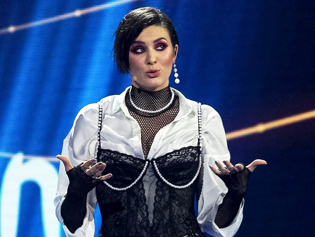 Дождалась: певице Maruv вернули украденные вещи