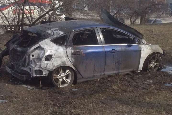 Месть автохаму: в Киеве подожгли автомобиль 