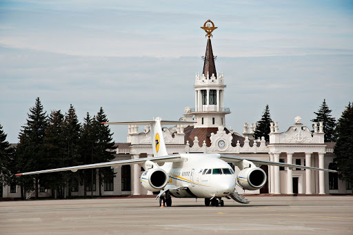 В Харькове пограничники будут измерять температуру пассажиров авиарейсов. Фото: omctur.kh.ua