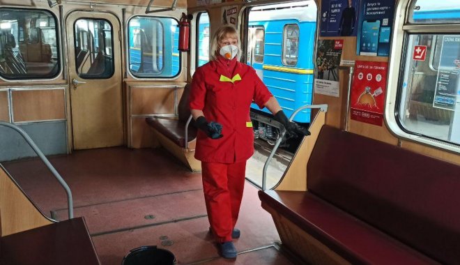 В Харькове показали, как дезинфицируют метро. Фото: "Newsroom"