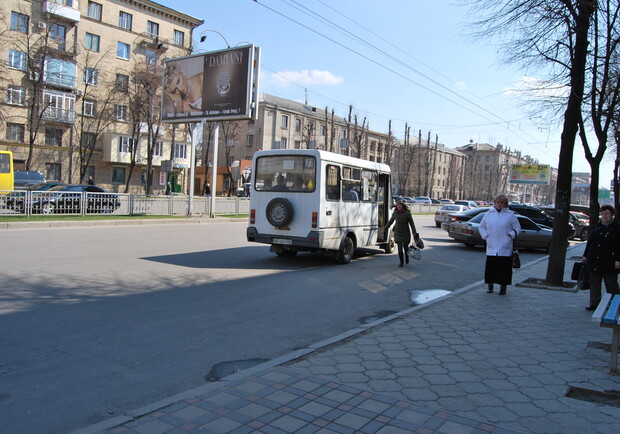 На данный момент в Харькове на сегодня осталось 16 крупных перевозчиков. Фото из архива "КП".