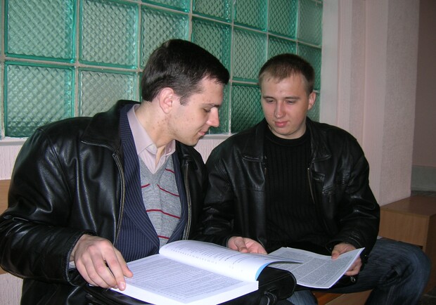 Фото kp.ua. Студенты обязаны отработать 3 года на госпредприятии. 