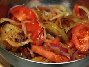 Салат с баклажанами и спаржей