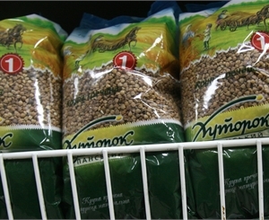 Вице-премьер пообещал завалить украинцев гречкой и мукой