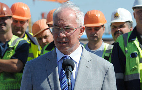 Азаров: Застройка городов, богатых древней историей, должна происходить очень осторожно 