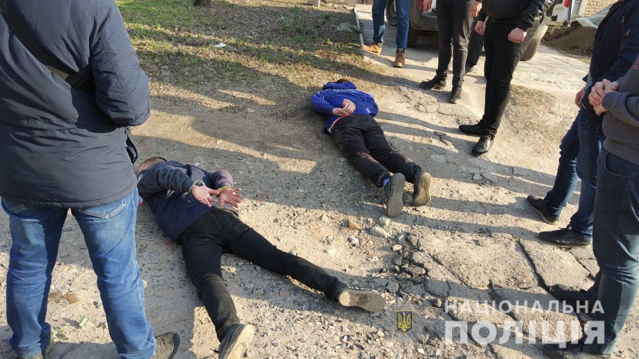 Жестокое убийство на Новой Баварии: подозреваемые задержаны. Фото: hk.npu.gov.ua