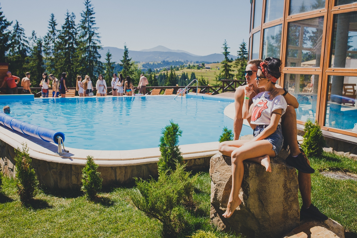 Готелі з басейнами в Карпатах: ціни та умови 2018