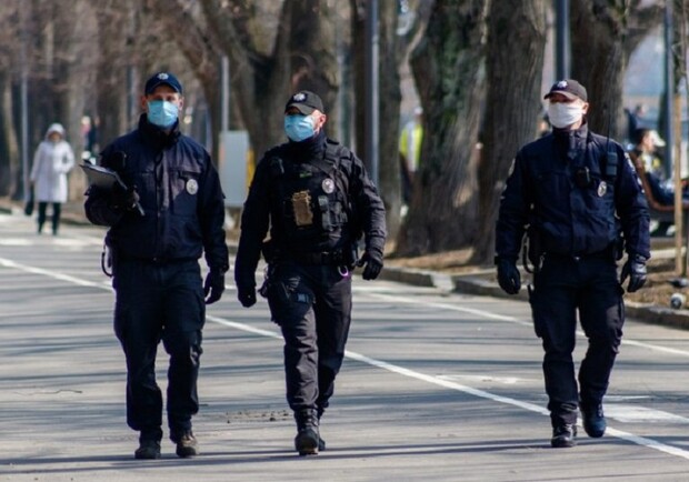 До 34 тысяч гривен: харьковская полиция штрафует нарушителей карантина фото