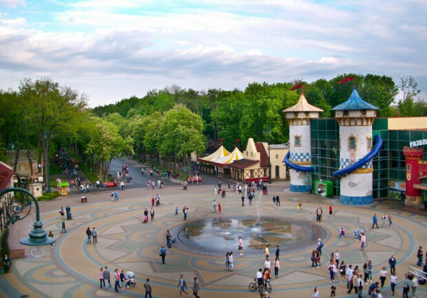 Парк Горького потратит 2,6 миллиона гривен на рисунки. Фото: lenta.kharkiv.ua