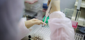 Куют железо: сколько стоят тесты на коронавирус в аптеках Киева