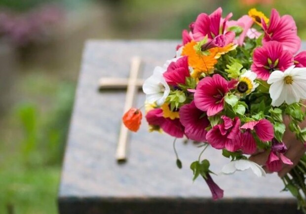 В Харькове временно ограничат посещение кладбищ. Фото: fakty.com.ua