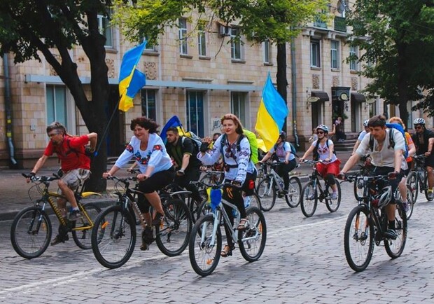 В Харькове проведут велопробег в День вышиванки 2020. Фото: Facebook
