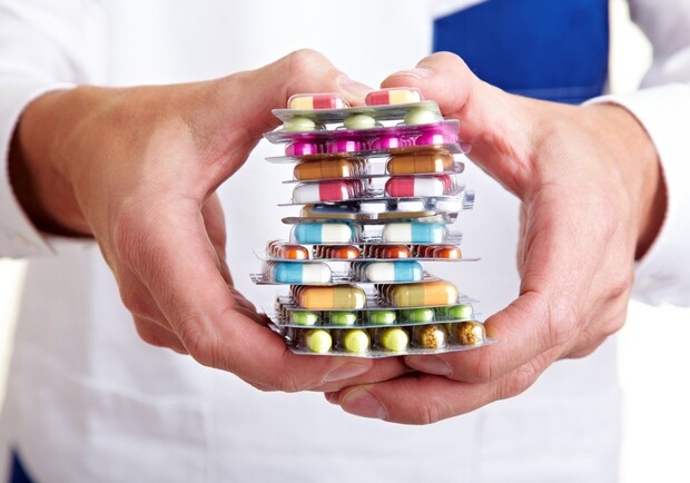 АМКУ расследует завышение цен в харьковских аптеках. Фото иллюстративное: pharmalogisticsiq.com
