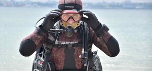 Водолазы проверили пляж 