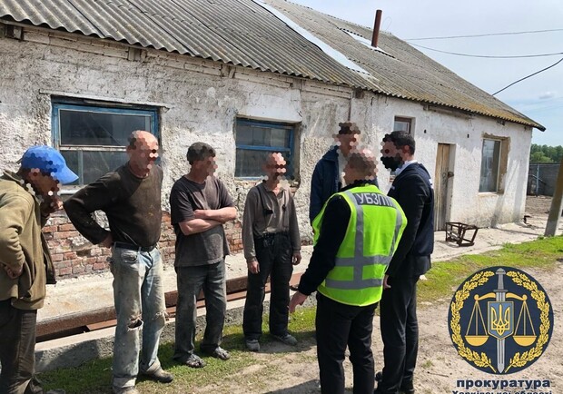 Харьковские фермеры отвергают обвинения в торговле людьми. Фото: khar.gp.gov.ua