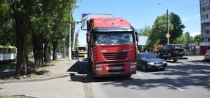 Поспешил: на поселке Котовского грузовик сбил мужчину