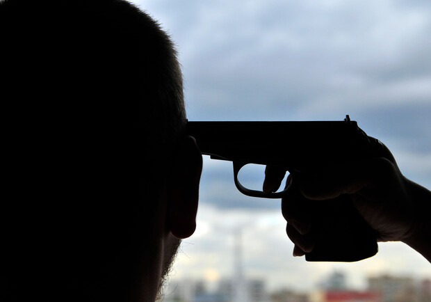 В Харькове мужчина выстрелил себе в голову. Фото: shipovnik.ua