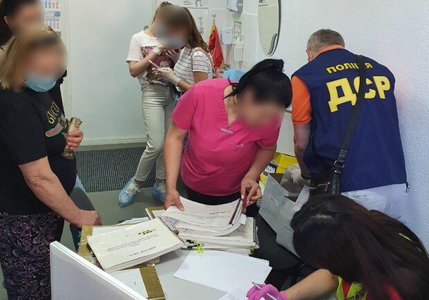 Полиция расследует хищение денег на закупку лекарств в Харькове. Фото: hk.npu.gov.ua