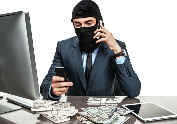 Харьковчан предупреждают о мошенниках под видом прокуроров. Фото: antikor.com.ua