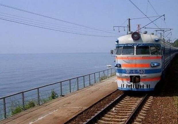 Список поездов: как добраться из Харькова на море - фото