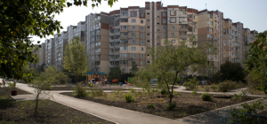 Станет лучше: на Троещине отремонтируют почти сотню дворов