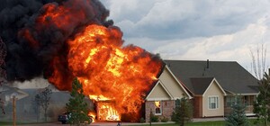 Избили, подожгли дом и машину: самосуд над запорожскими живодерами (видео) 