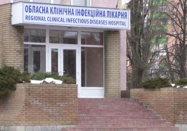 В харьковскую "инфекционку" обратились 60 пациентов при 12 свободных койках. Фото: ХОГА