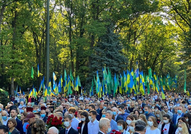На Мемориале состоялись мероприятия ко Дню освобождения Харькова. Фото: ХС